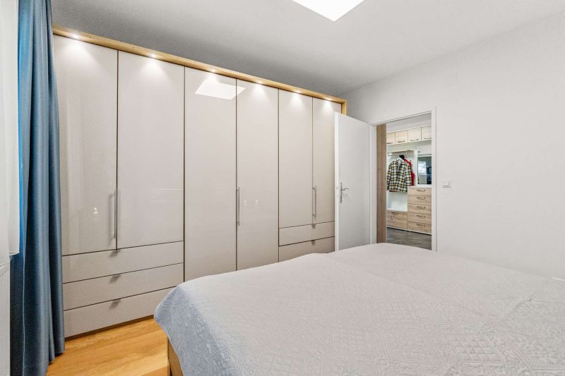 ++ Einziehen und wohlfühlen ++ Sanierte und vollmöblierte 3-Zimmer-Wohnung mit Loggia nahe U6 / / 1230 Wien / Bild 8