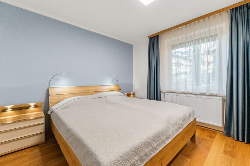 ++ Einziehen und wohlfühlen ++ Sanierte und vollmöblierte 3-Zimmer-Wohnung mit Loggia nahe U6 / / 1230 Wien / Bild 1