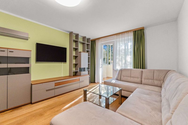 ++ Einziehen und wohlfühlen ++ Sanierte und vollmöblierte 3-Zimmer-Wohnung mit Loggia nahe U6 / / 1230 Wien / Bild 4