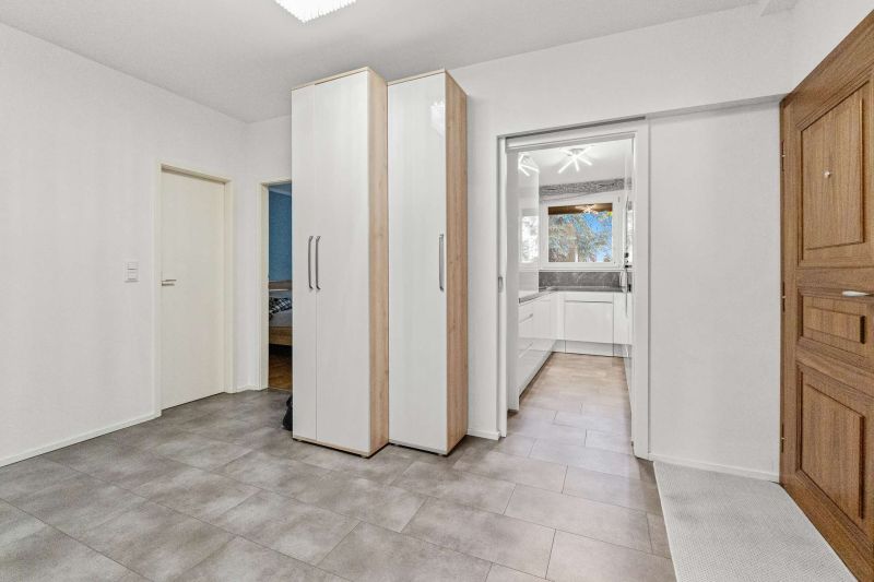 ++ Einziehen und wohlfühlen ++ Sanierte und vollmöblierte 3-Zimmer-Wohnung mit Loggia nahe U6 / / 1230 Wien / Bild 1