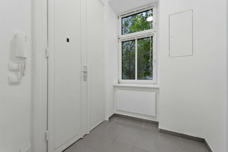Erstbezug nach Sanierung: Charmante Altbauwohnung mit neuer Ausstattung /  / 1160&nbsp;Wien / Bild 0