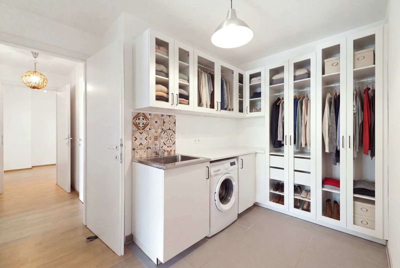 Helle 3-Zimmer-Wohnung mit Südbalkon, Klimaanlage, Tiefgarage & ruhiger Innenhoflage nahe der Donau / / 1020 Wien / Bild 9