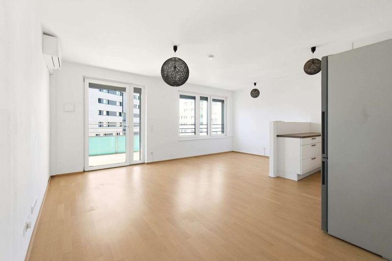 Helle 3-Zimmer-Wohnung mit Südbalkon, Klimaanlage, Tiefgarage & ruhiger Innenhoflage nahe der Donau / / 1020 Wien / Bild 2
