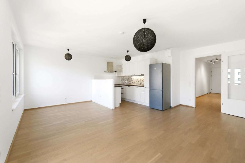 Helle 3-Zimmer-Wohnung mit Südbalkon, Klimaanlage, Tiefgarage & ruhiger Innenhoflage nahe der Donau / / 1020 Wien / Bild 1
