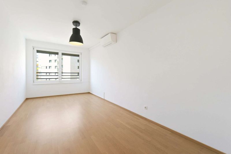 Helle 3-Zimmer-Wohnung mit Südbalkon, Klimaanlage, Tiefgarage & ruhiger Innenhoflage nahe der Donau / / 1020 Wien / Bild 3