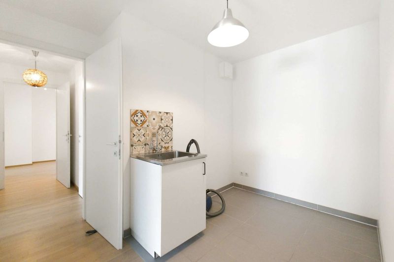 Helle 3-Zimmer-Wohnung mit Südbalkon, Klimaanlage, Tiefgarage & ruhiger Innenhoflage nahe der Donau / / 1020 Wien / Bild 10