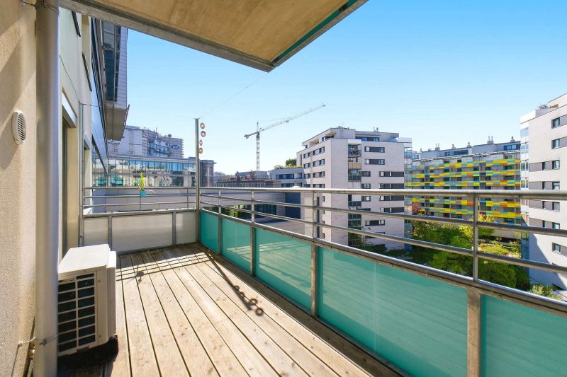 Helle 3-Zimmer-Wohnung mit Südbalkon, Klimaanlage, Tiefgarage & ruhiger Innenhoflage nahe der Donau / / 1020 Wien / Bild 2
