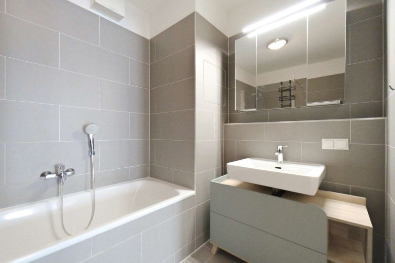 Helle 3-Zimmer-Wohnung mit Südbalkon, Klimaanlage, Tiefgarage & ruhiger Innenhoflage nahe der Donau / / 1020 Wien / Bild 17