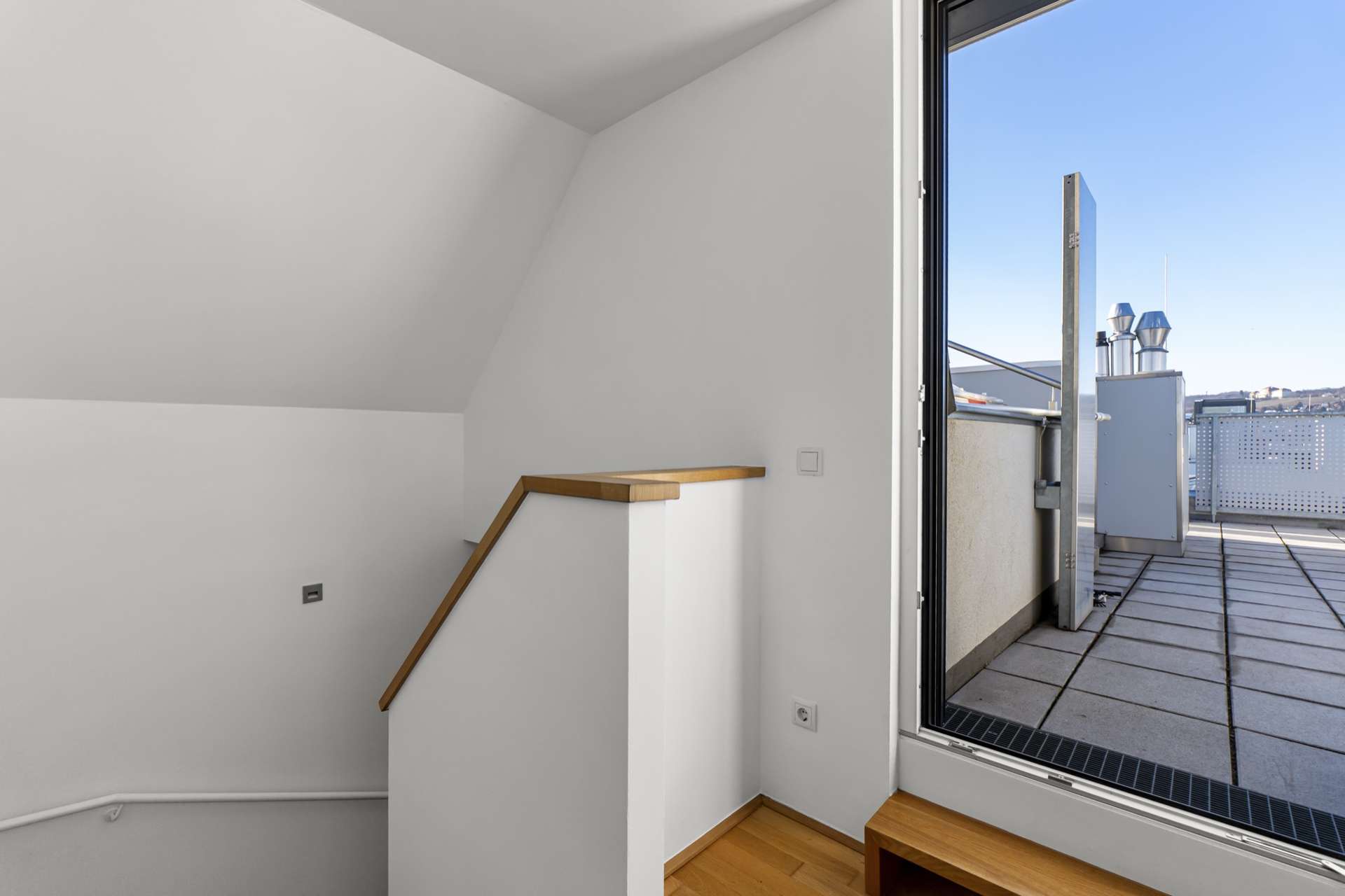 ++ Exklusives ++ Maisonette-Penthouse in Ruhelage - private Dachterrasse, Pool & Weitblick /  / 1160&nbsp;Wien / Bild 9