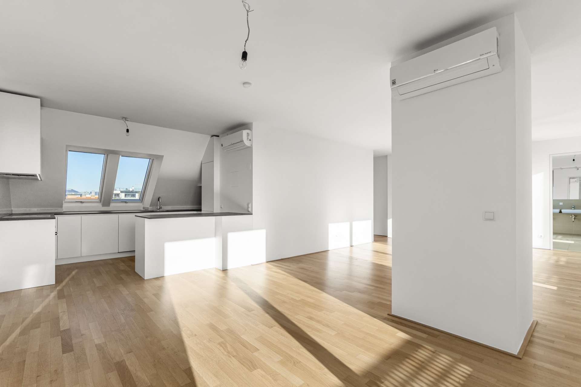 ++ Exklusives ++ Maisonette-Penthouse in Ruhelage - private Dachterrasse, Pool & Weitblick /  / 1160&nbsp;Wien / Bild 2