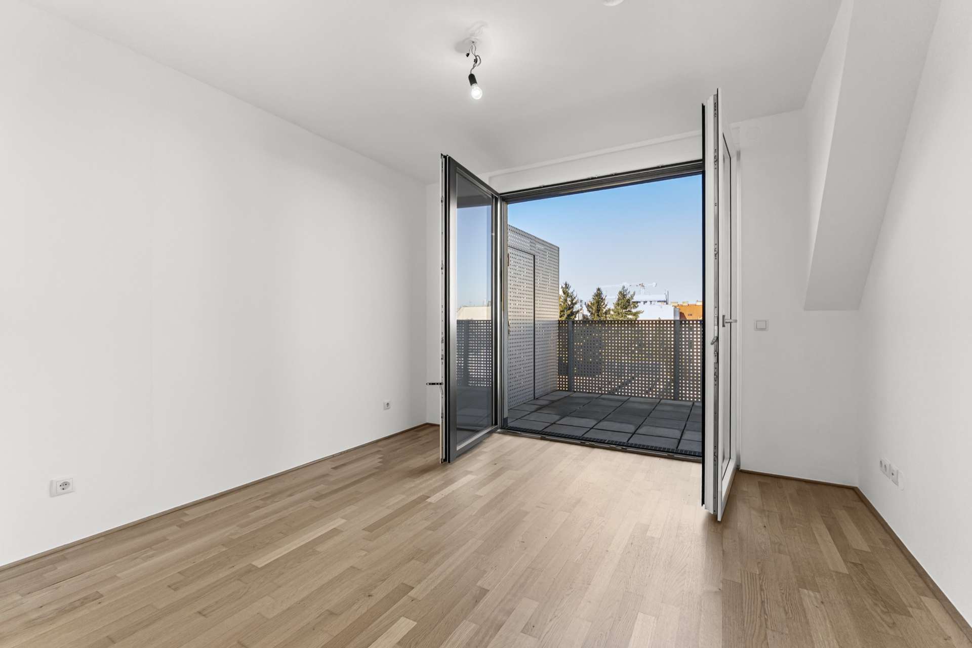 ++ Exklusives ++ Maisonette-Penthouse in Ruhelage - private Dachterrasse, Pool & Weitblick /  / 1160&nbsp;Wien / Bild 0