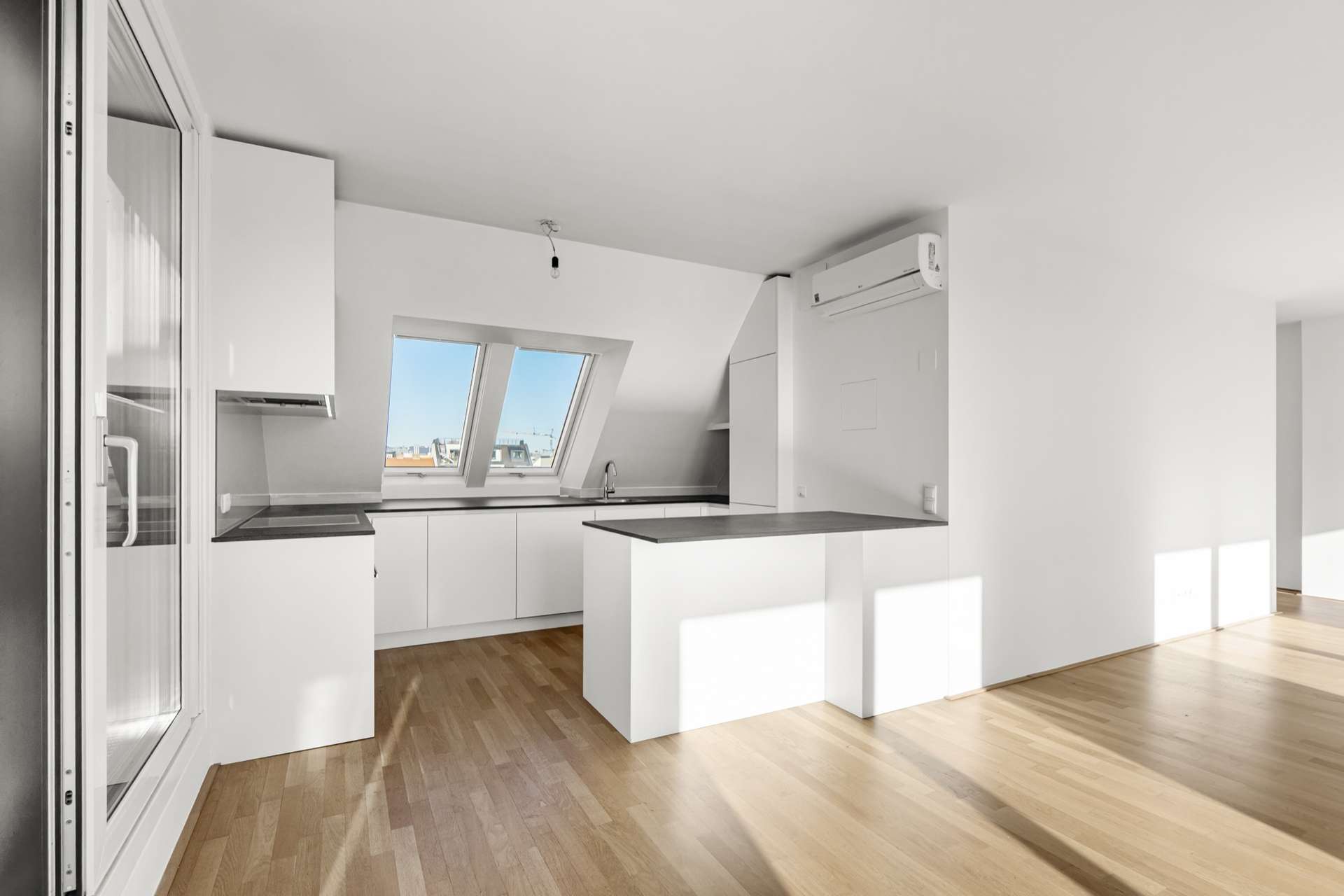 ++ Exklusives ++ Maisonette-Penthouse in Ruhelage - private Dachterrasse, Pool & Weitblick /  / 1160&nbsp;Wien / Bild 4