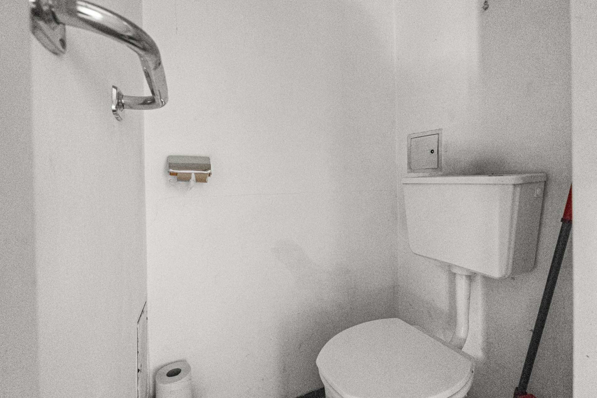 Helle 3-Zimmer-Dachgeschosswohnung mit Loggia in Ruhelage /  / 2753&nbsp;Markt Piesting / Bild 1