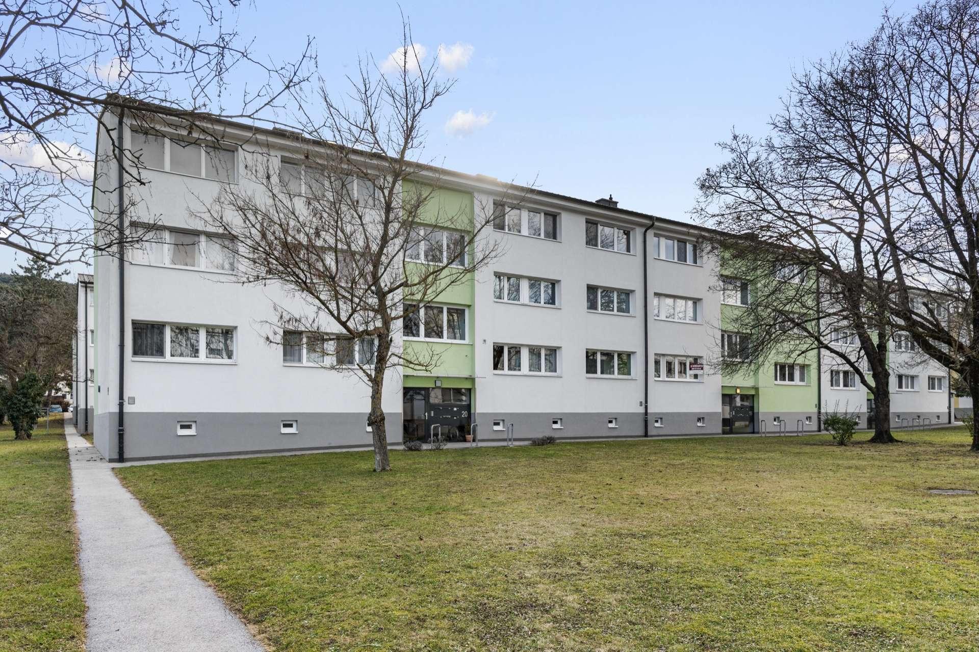 Helle 3-Zimmer-Dachgeschosswohnung mit Loggia in Ruhelage /  / 2753&nbsp;Markt Piesting / Bild 3