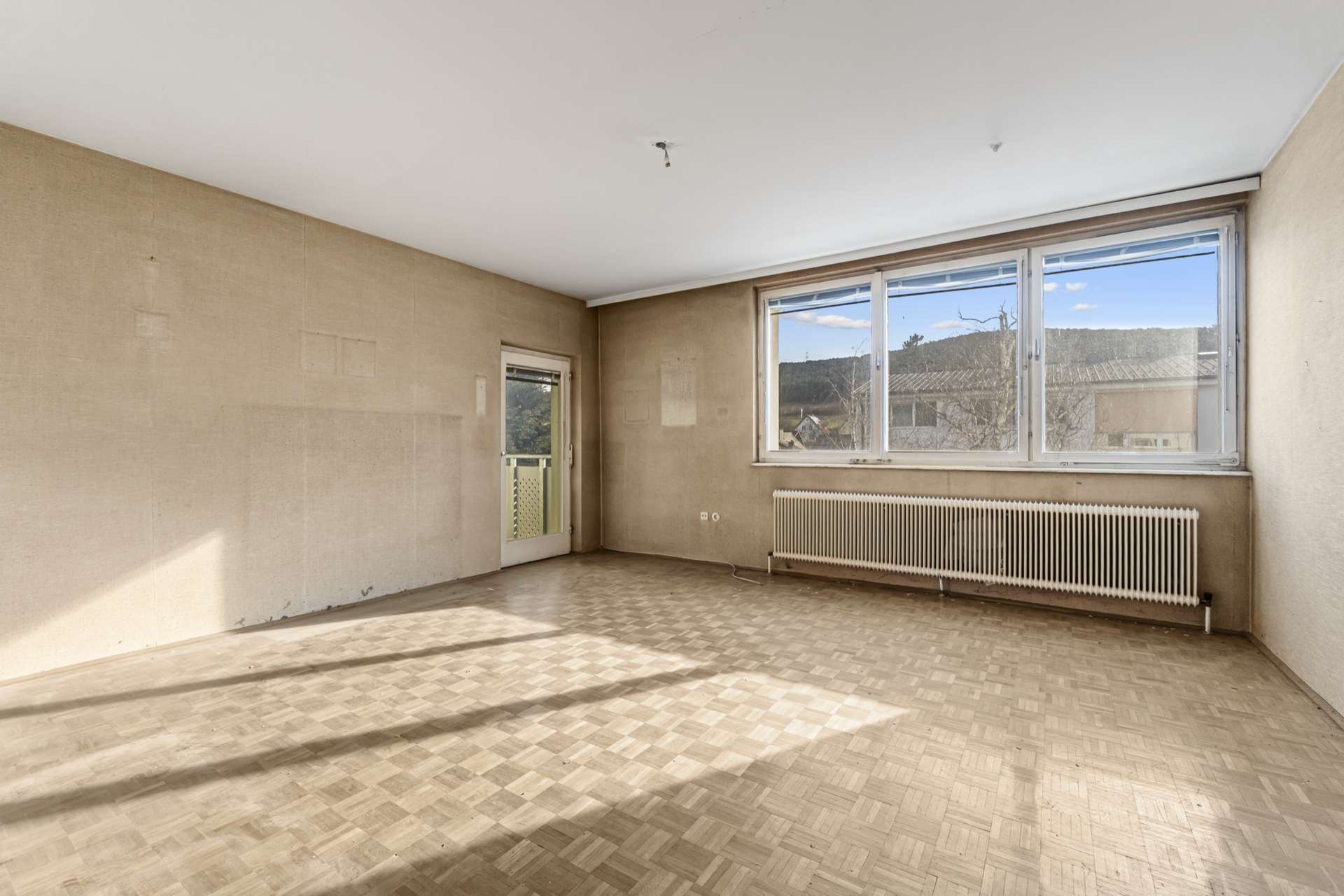 Helle 3-Zimmer-Dachgeschosswohnung mit Loggia in Ruhelage