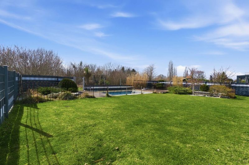 Exklusives Wohnen direkt am Golfplatz - Gehobenes Einfamilienhaus - Keller, Pool, Teich & PV-Anlage /  / 1220&nbsp;Wien / Bild 6