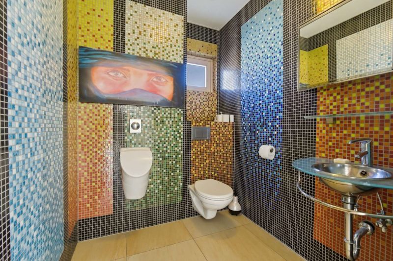 Exklusives Wohnen direkt am Golfplatz - Gehobenes Einfamilienhaus - Keller, Pool, Teich & PV-Anlage /  / 1220&nbsp;Wien / Bild 16