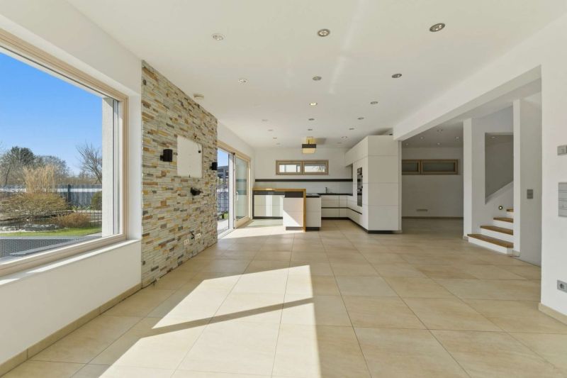 Exklusives Wohnen direkt am Golfplatz - Gehobenes Einfamilienhaus - Keller, Pool, Teich & PV-Anlage /  / 1220&nbsp;Wien / Bild 13