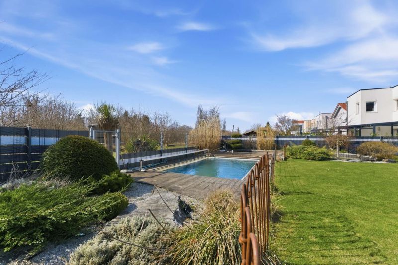 Exklusives Wohnen direkt am Golfplatz - Gehobenes Einfamilienhaus - Keller, Pool, Teich & PV-Anlage /  / 1220&nbsp;Wien / Bild 7