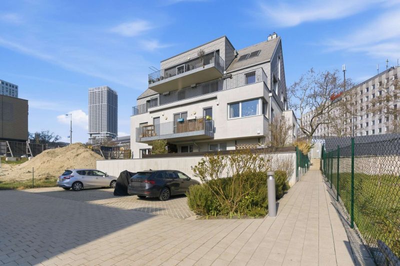 Dachgeschosswohnung mit hochwertigen Ma�m�beln, Terrasse, Klimaanlage & Stellplatz nahe Alten Donau /  / 1220&nbsp;Wien / Bild 13