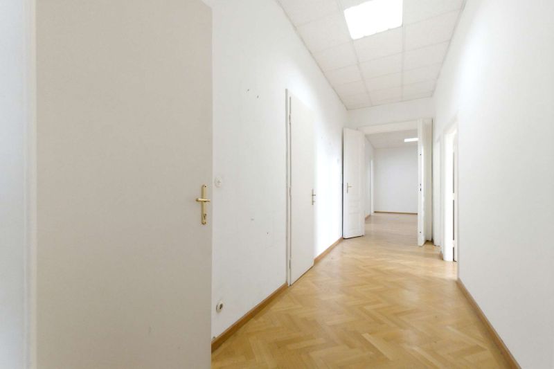 GROSSZ�GIGE 5-ZIMMER-ALTBAUWOHNUNG MIT CA. 161 M� ? WOHNEN UND ARBEITEN IN BEGEHRTER LAGE VON NEUBAU /  / 1070&nbsp;Wien / Bild 7