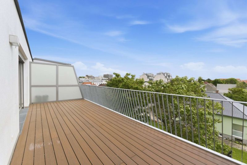 Helle 3-Zimmer-Dachgeschosswohnung mit großer Terrasse & Garage nahe Kagraner Platz / / 1220 Wien / Bild 5