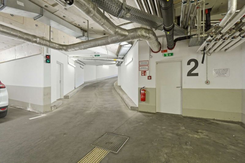 Helle 3-Zimmer-Dachgeschosswohnung mit großer Terrasse & Garage nahe Kagraner Platz / / 1220 Wien / Bild 12