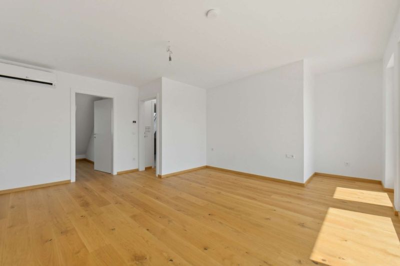 Schl�sselfertige Doppelhaush�lfte nahe Alte Donau - exklusive Ruhelage, Garten, Keller & PV-Anlage /  / 1220&nbsp;Wien / Bild 4