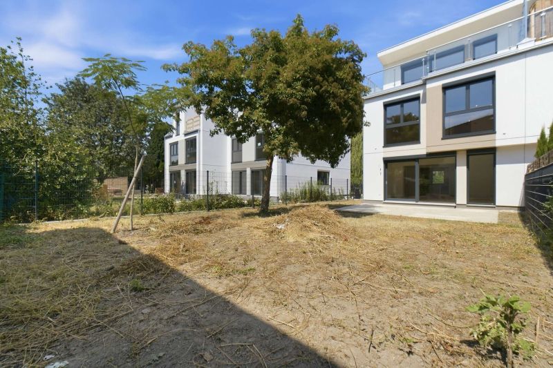 Neubau-Doppelhaush�lfte bei der Alten Donau - Schl�sselfertig mit Garten, Keller und PV-Anlage /  / 1220&nbsp;Wien / Bild 1