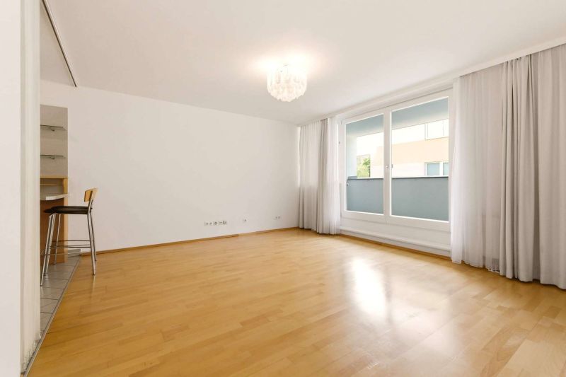 2-Zimmer-Wohnung mit Loggia in Hetzendorf ? Garagenstellplatz optional