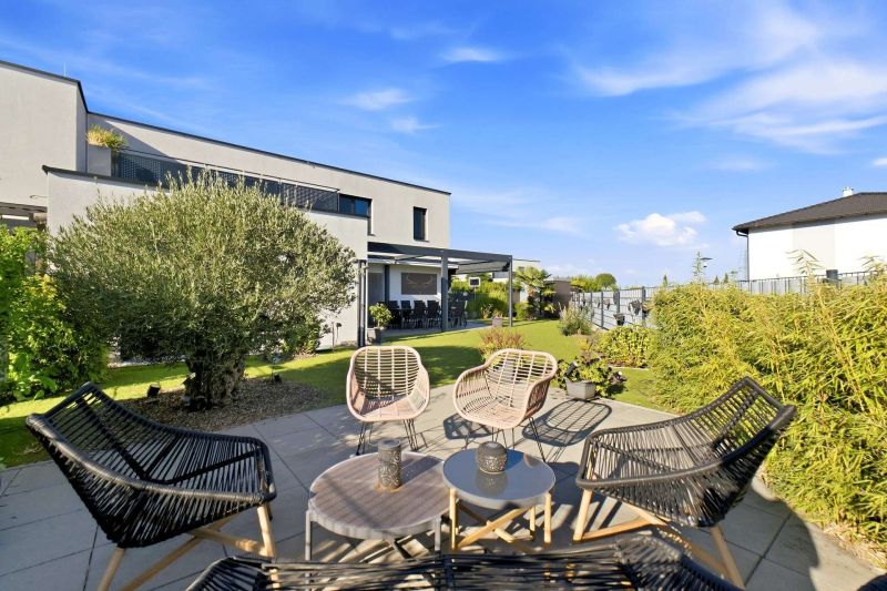 Wohnen auf h�chstem Niveau - modernes Haus mit Garten, Photovoltaikanlage, Sauna und Doppelgarage /  / 2000&nbsp;Oberz�gersdorf / Bild 1