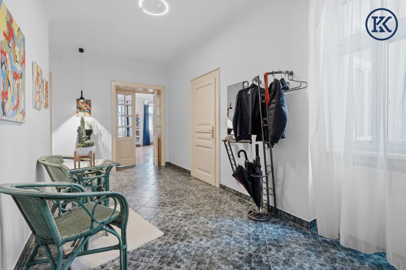 Elegante Altbauwohnung mit Geschichte im Herzen des 8. Bezirks /  / 1080&nbsp;Wien / Bild 1