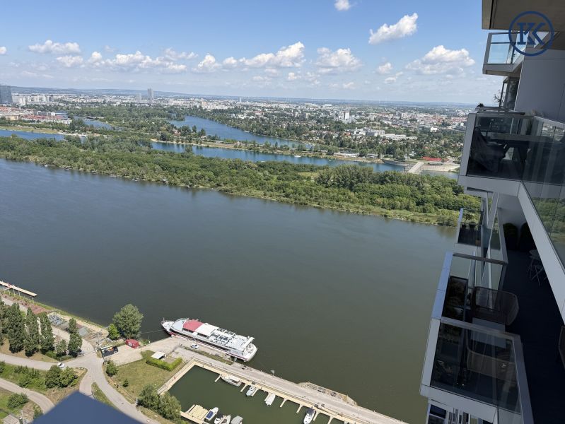 MARINA TOWER ? Wohnen in Toplage und h�chster Qualit�t im 37. Stock mit beeindruckendem Wasserblick. /  / 1020&nbsp;Wien / Bild 1