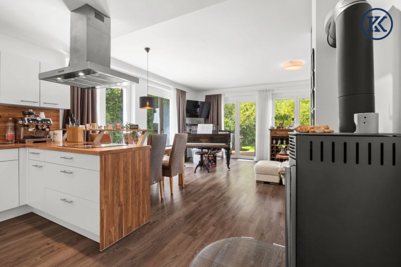 OPEN HOUSE am 27.06.2025 ab 17 Uhr!
Bezug ab 01.09.2025 ? ?Blick zum Bach? | Top-Immobilie