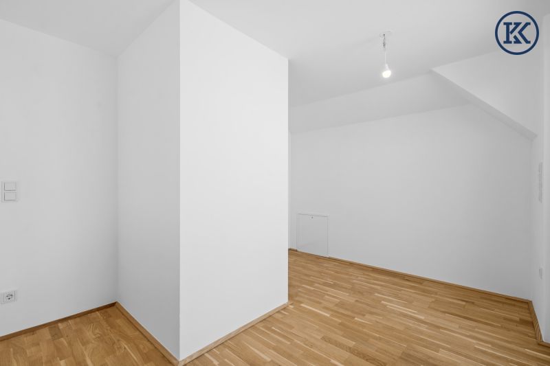 Ein Nest zum Verlieben ? Wunderschne 3-Zimmer-Dachgeschosswohnung mit sonniger Terrasse nahe U1 Kagraner Platz /  / 1220 Wien, Donaustadt / Bild 7