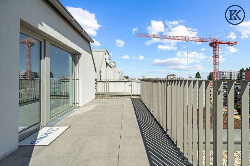 Ein Nest zum Verlieben ? Wunderschne 3-Zimmer-Dachgeschosswohnung mit sonniger Terrasse nahe U1 Kagraner Platz /  / 1220 Wien, Donaustadt / Bild 4