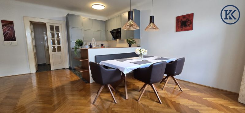 Elegante Altbauwohnung mit Geschichte im Herzen des 8. Bezirks /  / 1080&nbsp;Wien / Bild 1