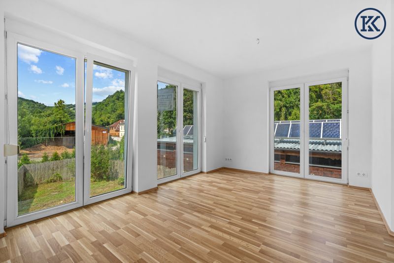 Zuhause im Grnen ? Lichtdurchflutete Wohnung mit Dachterrasse & Gartenoase