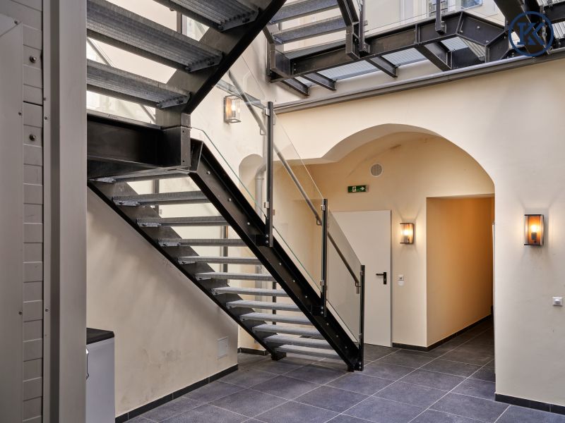 Altbaujuwel mit Poolnutzung ? Eleganz trifft Luxus /  / 1190 Wien, Dbling / Bild 2