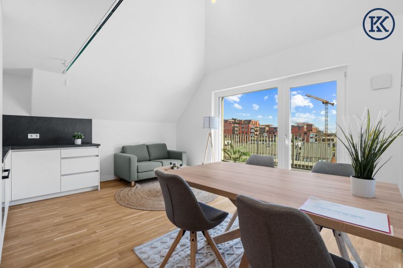 Ein Nest zum Verlieben ? Wunderschne 3-Zimmer-Dachgeschosswohnung mit sonniger Terrasse nahe U1 Kagraner Platz /  / 1220 Wien, Donaustadt / Bild 3