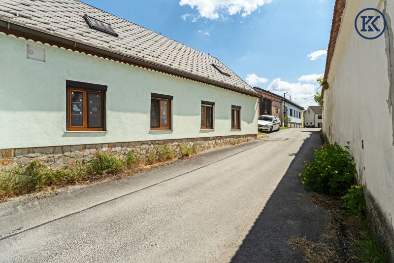 OPEN HOUSE am 28.06.2025 -bitte um telefonische Anmeldung
Ein Gebude mit Seele /  / 2144 Altlichtenwarth / Bild 2