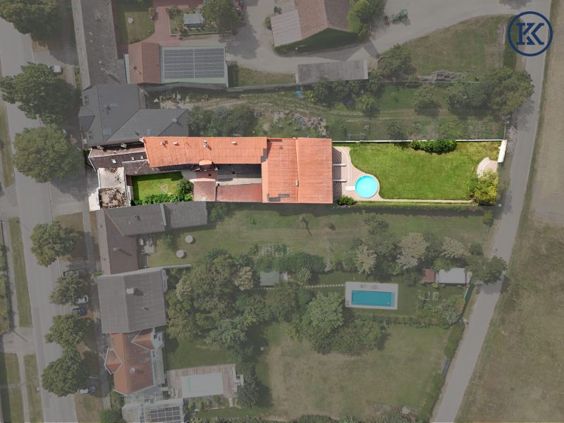 Charmantes Bauernhaus mit gro�em Grundst�ck, langgezogenem Hof, 2 Wohnungen und einem Swimmingpool /  / 2301&nbsp;Gro�-Enzersdorf / Bild 3