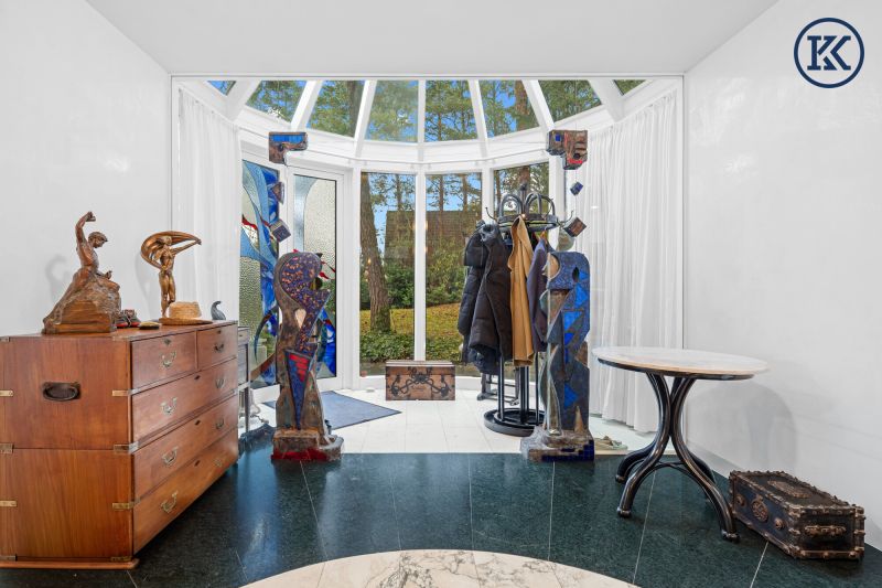 Wo die Seele ihr Zuhause findet: Ein Kunstwerk zwischen Wald und Wien /  / 2102&nbsp;Hagenbrunn / Bild 6