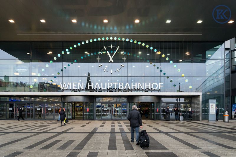 "  Nhe Wiener Hauptbahnhof "