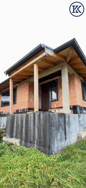 Charmanter Bungalow im Rohbau /  / 2294 Groissenbrunn / Bild 0