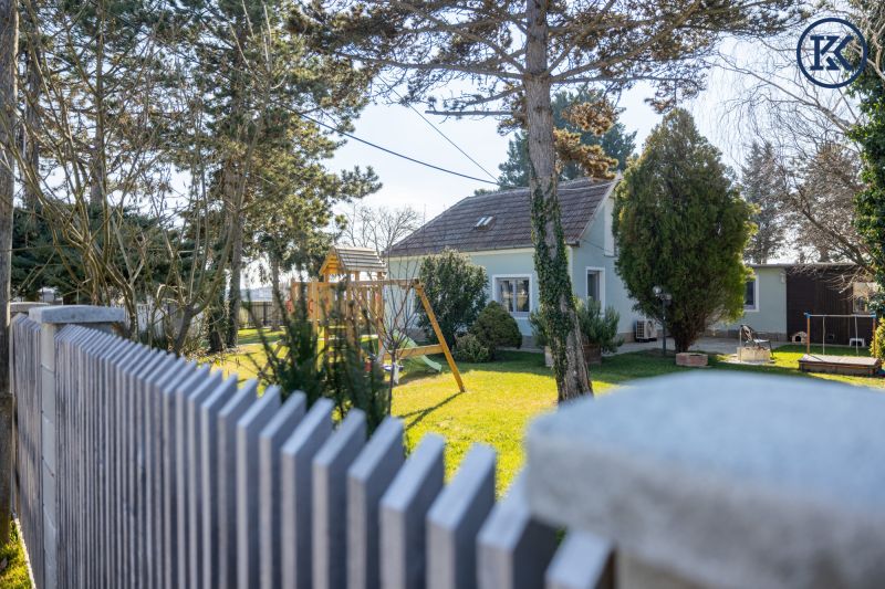 Charmantes Bungalow mit Pool, groes Potenzial /  / 1220 Wien, Donaustadt / Wien 22., D / Bild 7