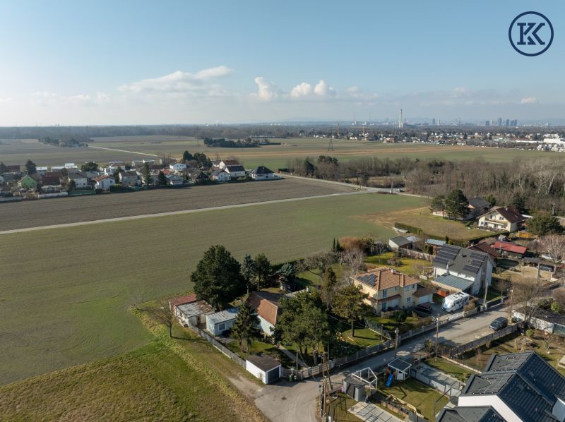 Charmantes Bungalow mit Pool, groes Potenzial /  / 1220 Wien, Donaustadt / Wien 22., D / Bild 3