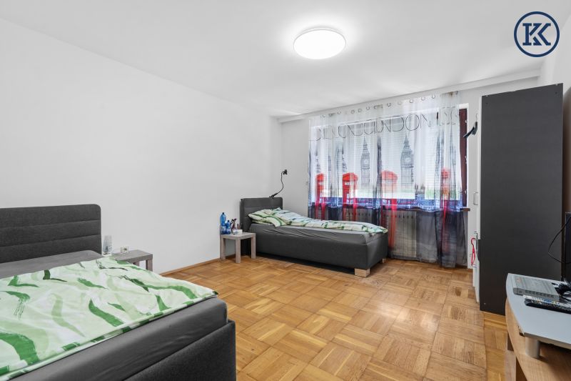 Lebendiges Unternehmen mit monatlichen Einnahmen von 10-12.000? /  / 2286 Haringsee / Bild 8