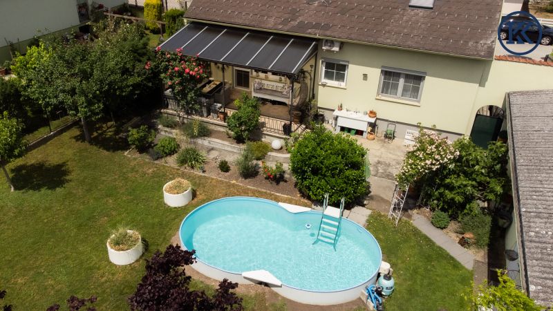 Saniertes Einfamilienhaus mit gro�em Garten in sehr guter Lage und ausgezeichneter Infrastruktur.