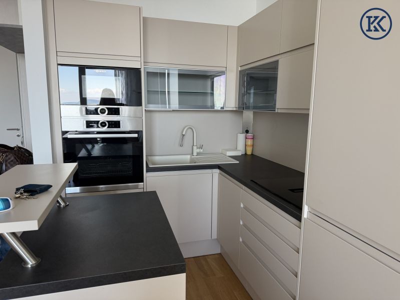 MARINA TOWER ? Wohnen in Toplage und h�chster Qualit�t im 37. Stock mit beeindruckendem Wasserblick. /  / 1020&nbsp;Wien / Bild 2